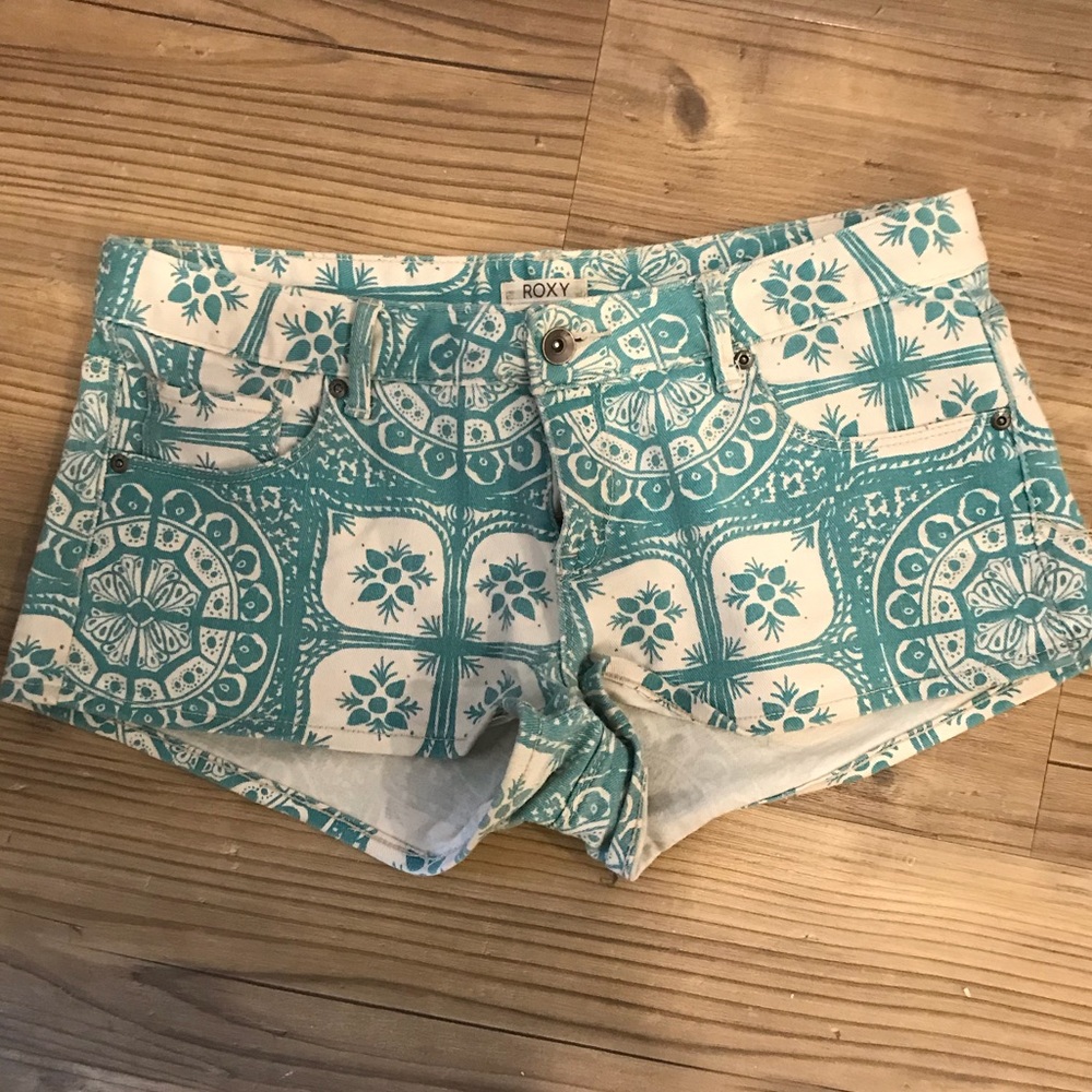 Roxy shorts